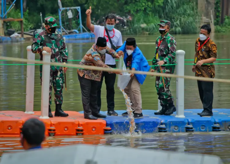 Potret Peringatan Hari Sumpah Pemuda di Sungai Cisadane