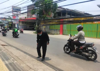 Masuk Gerbang Sekolah Harus Menunduk