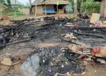 Rumah warga Kampung Muaradua RT 04 RW 01, Desa Cikiruhwetan, Kecamatan Cikeusik, Kabupaten Pandeglang, rata dengan tanah dilalap si jago merah, Selasa (2/11/2021). (ISTIMEWA)