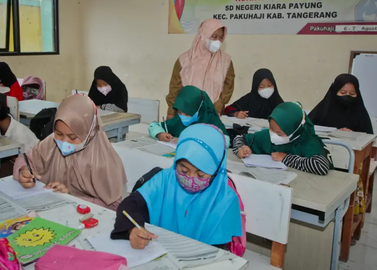 Potret PTM Terbatas di SDN Kiara Payung yang Sempat Disegel