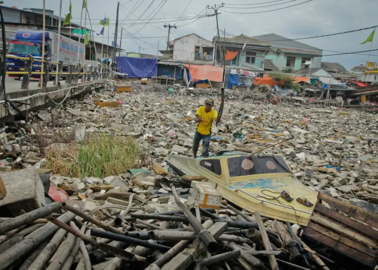 Potret Tumpukan Sampah di Kali Prancis Dadap, Kosambi