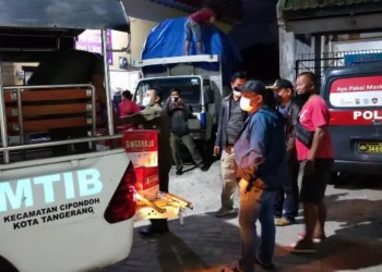 Gudang Miras di Cipondoh Digerebek, Empat Orang Diamankan