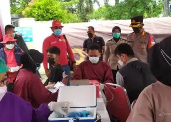 Vaksinasi oleh BIN Daerah Banten dan Polrestro Tangerang Kota untuk Percepat Pemulihan Ekonomi