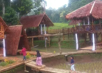 Lokasi wisata Saung Karuhun, di Kampung Samboja, Desa Gunung Sari, Kecamatan Mandalawangi, Kabupaten Pandeglang. (NIPAL SUTIANA/SATELIT NEWS)