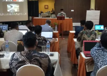 Kementerian Kominfo dan Diskominfosatik, menggelar Bimtek Aplikasi Sideka-NG, di Anyer, Kamis (2/12/2021). (ISTIMEWA)