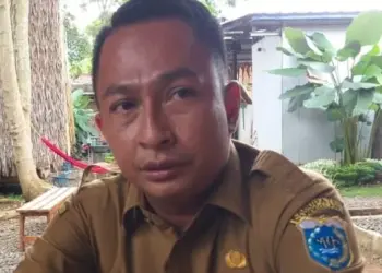 Kasi Kelembagaan PAUD Dindikpora Pandeglang, Rahmatulloh, saat diwawancara wartawan, Rabu (12/1/2022). (NIPAL SUTIANA/SATELITNEWS.ID)