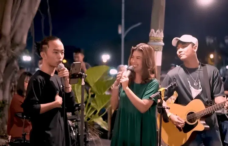 Lirik Lagu Buih Jadi Permadani - Zinidin Zidan, Nabila Maharani dan Tri Suaka