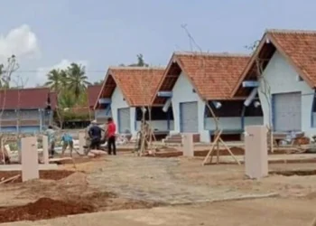 Sepi Pembeli, Pedagang di Pantai Sawarna Lebak Minta Direlokasi