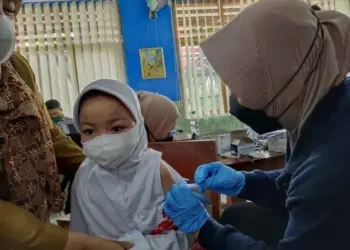 Kacau, Diduga Termakan Hoaks, Banyak Ortu di Lebak Tak Izinkan Anaknya Divaksin Covid