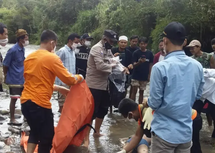 Pria Tanpa Identitas Ditemukan Tewas di Sungai Cisimeut