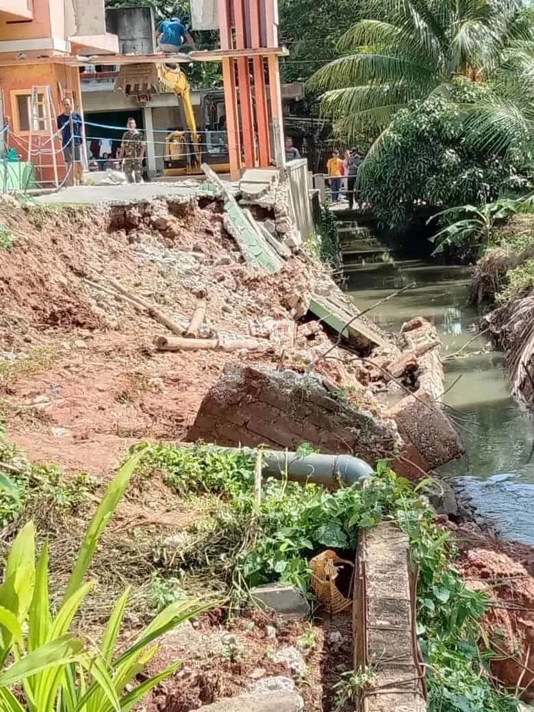 Turap Sungai di Tigaraksa Ambrol, DBMSDA Turunkan Alat Berat