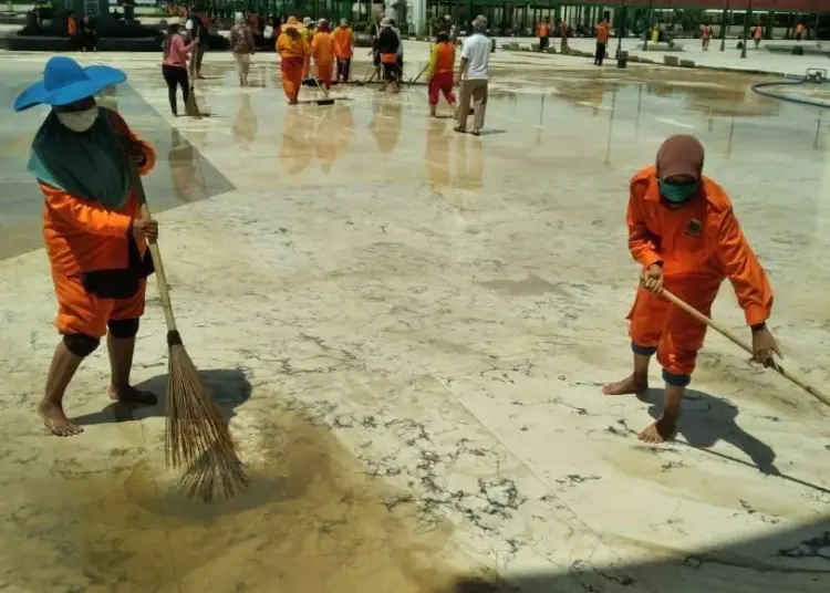 Kawasan Banten Lama Dibersihkan, Pemprov Banten Turunkan 90 Personel