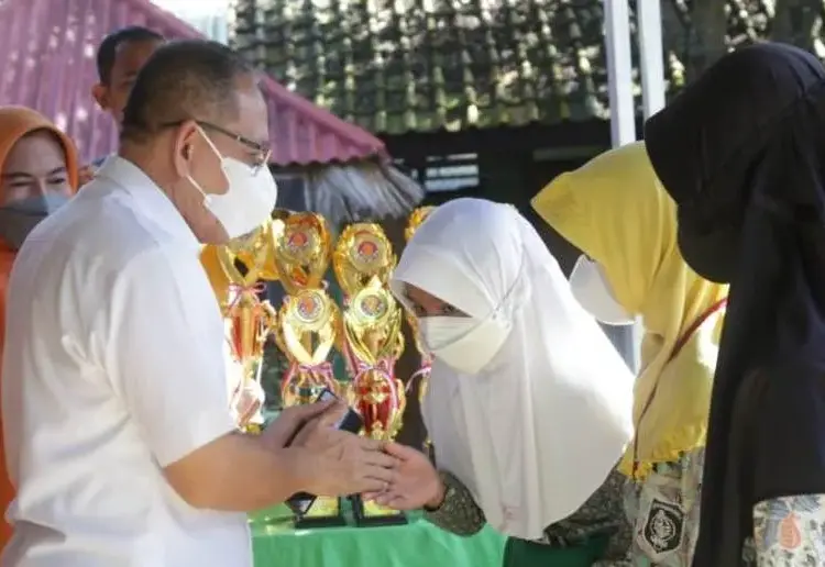 Sekda Pandeglang, Taufik Hidayat, membuka KOSN tingkat Kecamatan Pandeglang, Rabu (16/3/2022). (ISTIMEWA)