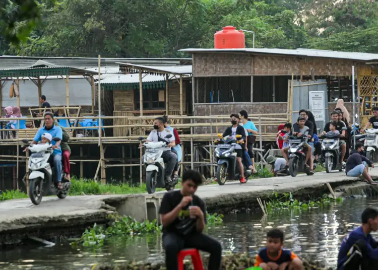 Foto Wisata Situ Cipondoh Ramai Saat Libur Nyepi