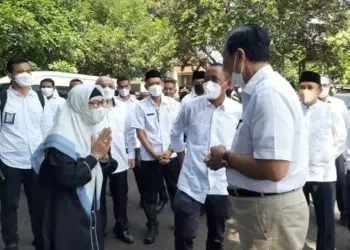 Temui Mantan Bupati Lebak, Menko Luhut Bilang Begini ke JB