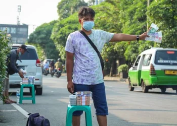 Kasih THR ke Sanak Saudara, Transfer Saja