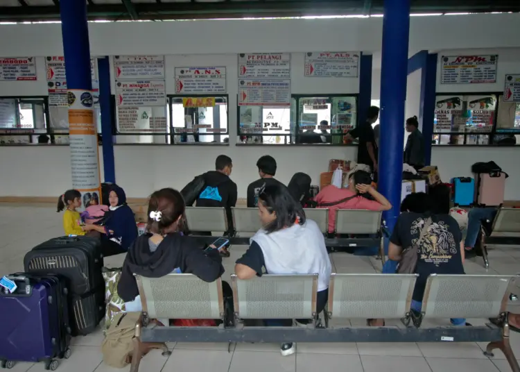 Foto Peningkatan Pemudik di Terminal Poris Plawad Kota Tangerang