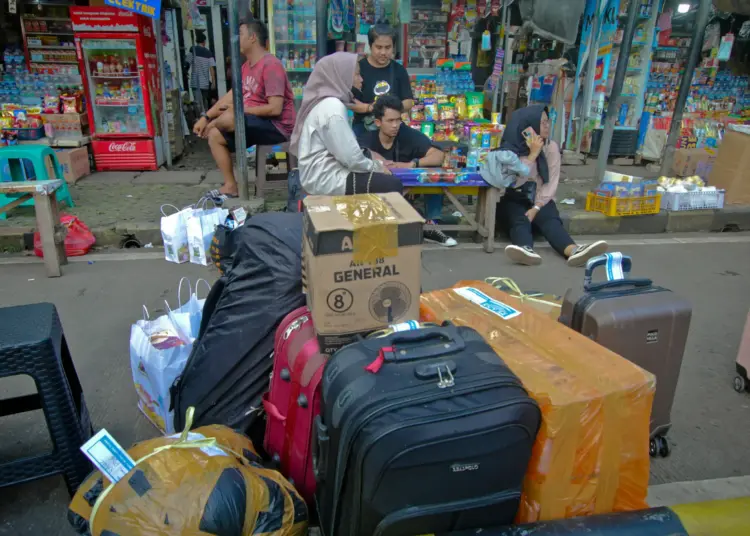 Foto Peningkatan Pemudik di Terminal Poris Plawad Kota Tangerang