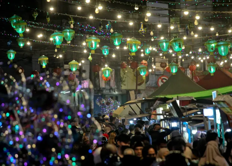 Foto Hiasan Lampion Bertema Ramadan di Pasar Lama Kota Tangerang