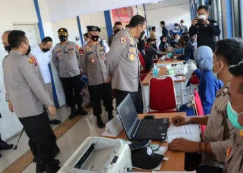 Jadi Syarat untuk Mudik, Vaksinasi Booster Digelar Polda Banten di Terminal Kaduagung Lebak