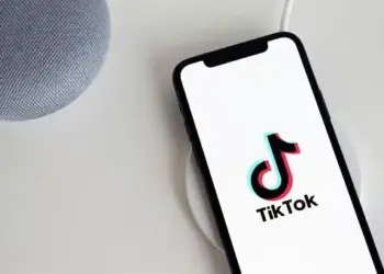 Pengguna Tiktok, Ini Cara Menghilangkan Fitur Rotoscope