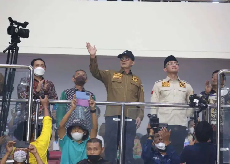 Gubernur Banten Wahidin Halim dan Wagub Banten Andika Hazrumy, di lokasi Banten Internasional Stadium (BIS) di Kecamatan Curug, Kota Serang, usai peresmian, Senin (9/5/2022). (ISTIMEWA)