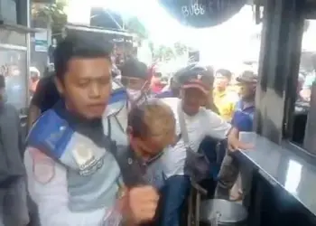 Tepergok Bakal Curi Motor, Pemuda di Lebak Nyaris Diamuk Massa