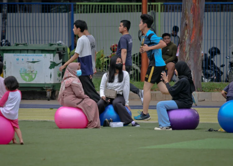 Foto Bermain di Alun-alun Kota Tangerang Saat Libur Sekolah