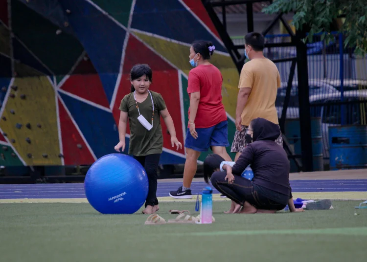 Foto Bermain di Alun-alun Kota Tangerang Saat Libur Sekolah