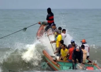 Termasuk di Selatan Banten, Waspada Gelombang Tinggi Dua Hari Ini