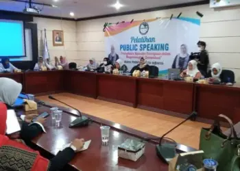 Ingin Punya Kemampuan Public Speaking ? Ini Kata Kuncinya dari Anggota DPRD Banten