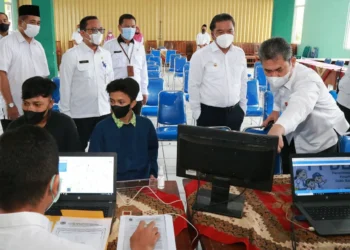 Pantau Pelaksanaan PPDB SMA DI Kota Serang, Pj Gubernur Puas