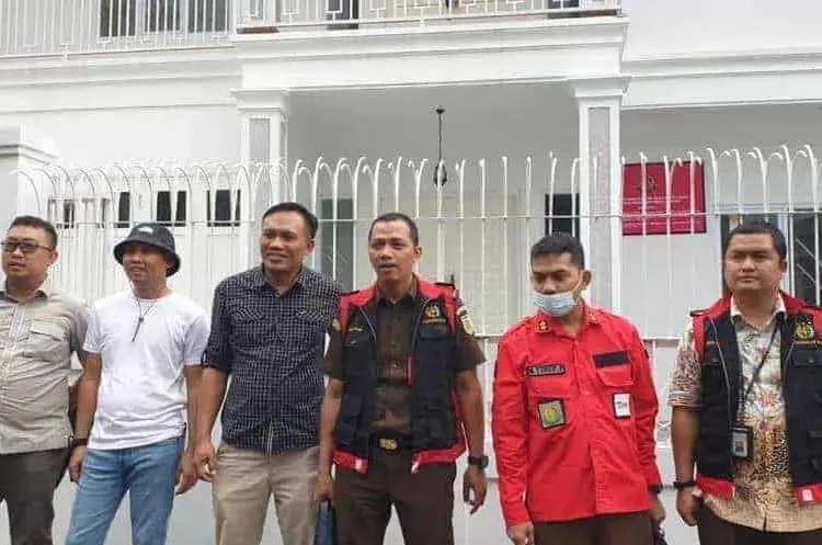 Kejati Banten Sita Rumah Mewah di Kelurahan Kreo