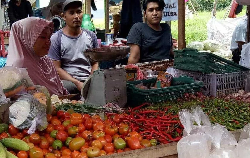 Pedagang cabai di Pasar. (ISTIMEWA)