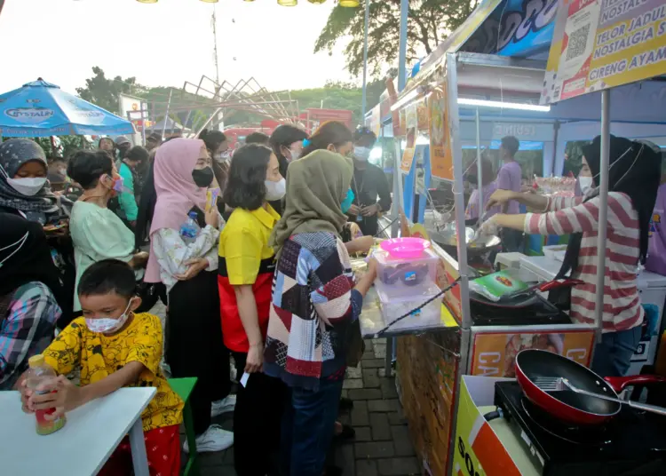 Foto Kemeriahan Festival Jajanan Kuliner di Mal