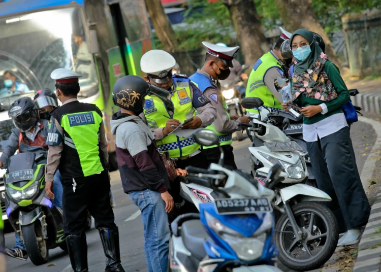 Foto Razia Kelengkapan Kendaraan Bermotor di Tangerang