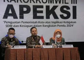 Pimpin Sidang Pleno Raker Komwil III Apeksi, Wali Kota Arief Berharap Elit Politik Jaga Kondustifitas Daerah