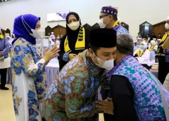 Wali Kota Tangerang Sambut Langsung Kepulangan Jemaah Haji