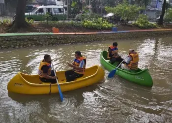 Dibuka Mulai Sabtu, Pemkot Tangerang Operasikan Perahu Kano Wisata Gratis di Dekat Alun-alun