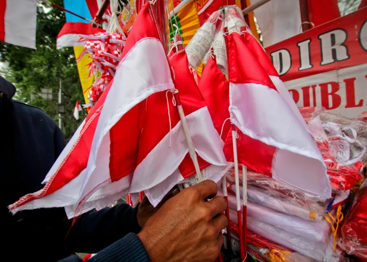 Foto Pedagang Pernak-Pernik HUT Kemerdekaan di Tangerang