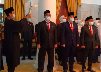 Sejumlah pejabat eselon II dilantik. (ISTIMEWA)