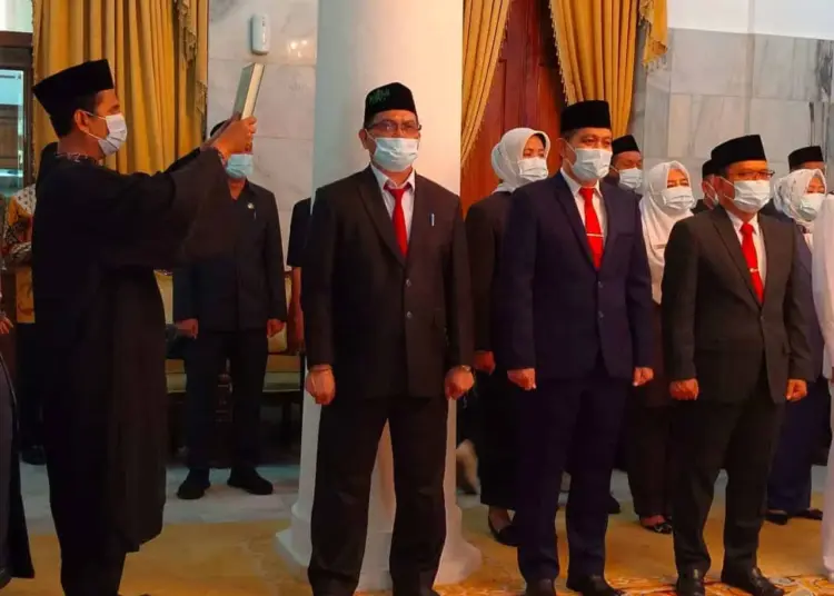 Sejumlah pejabat eselon II dilantik. (ISTIMEWA)