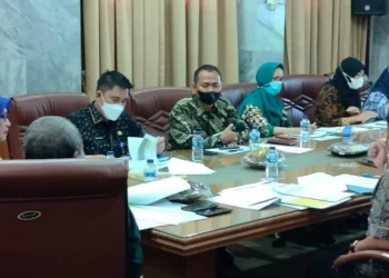 Jajaran pegawai Pemkab Serang, menggelar rapat koordinasi dengan BPN setempat, terkait LSD, di Pendopo Bupati Serang, Kamis (11/8/2022). (ISTIMEWA)