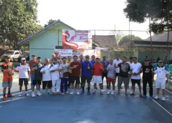 Pengurus Pelti dan para pemain tenis Pandeglang, Sabtu (13/8/2022). (ISTIMEWA')