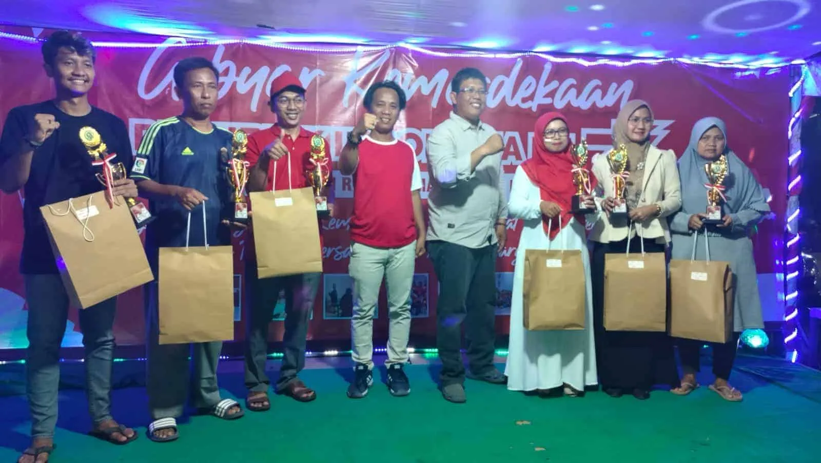 Para pemenang lomba semarak HUT RI ke 77. (ISTIMEWA)