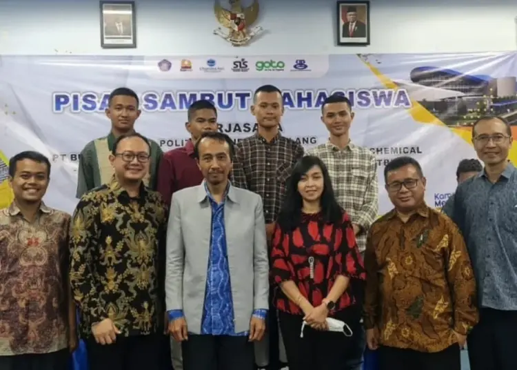 Foto bersama usai acara pisah sambut. (ISTIMEWA)