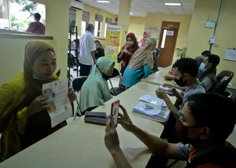 Foto Penyaluran BLT BBM dan Sembako Tahap 1 di Kota Tangerang