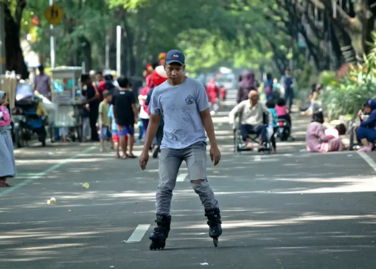 Foto Asyiknya Menikmati CFD di Jalan M. Yamin Kota Tangerang