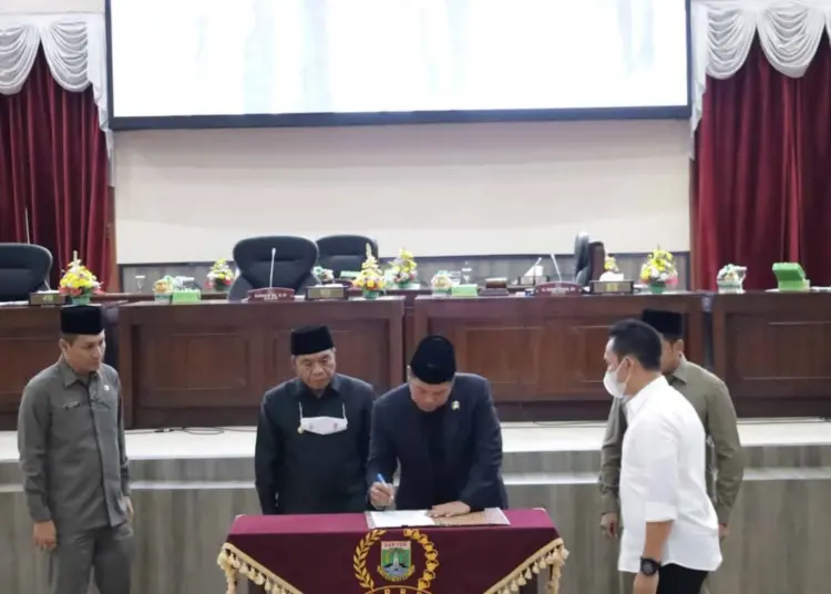 Suasana rapat paripurna penyampaian nota usul RAPBD TA 2023, Rabu (28/9/2022). (LUTFI/SATELITNEWS.COM)