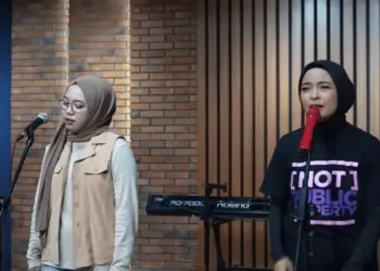 Lirik Lagu Sendiri - Indah Yastami Feat Tantri